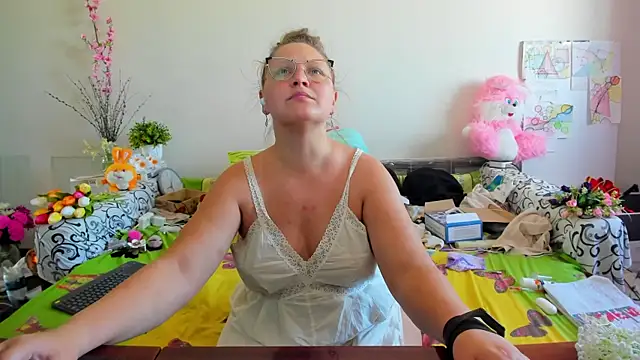 Snapshot of IamYourNarcotic chatting on May 2026 06:10:02 AM IamYourNarcotic online show from May 2026 06:10:02 AM