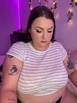 Snapshot of honeyviolet chatting on November 2025 12:13:01 AM honeyviolet online show from November 2025 12:13:01 AM