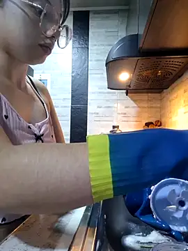 linda-schmidt online show from October 2025 12:16:02 AM