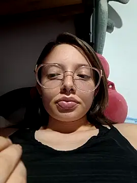 Snapshot of linda-schmidt chatting on June 2026 01:34:02 AM linda-schmidt online show from June 2026 01:34:02 AM