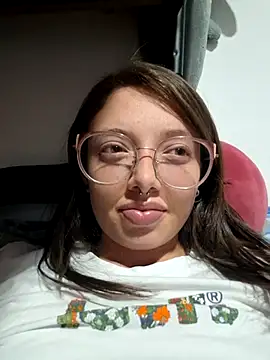 Snapshot of linda-schmidt chatting on June 2026 03:37:02 AM linda-schmidt online show from June 2026 03:37:02 AM