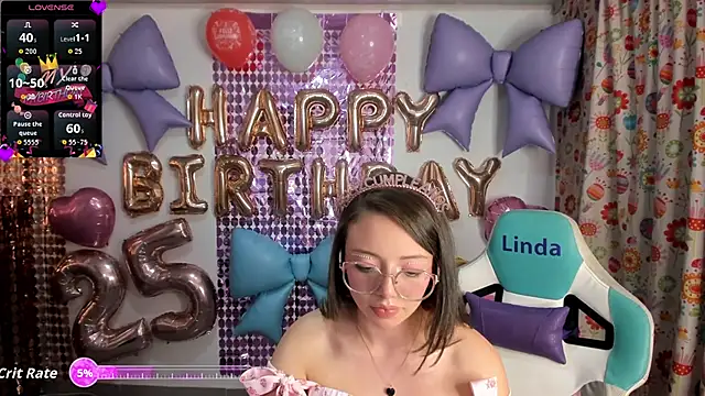 Snapshot of linda-schmidt chatting on June 2026 12:38:02 AM linda-schmidt online show from June 2026 12:38:02 AM