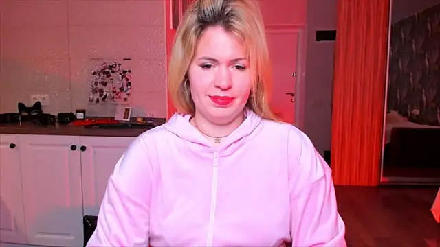 Snapshot of HotTiffani chatting on March 2026 11:49:01 AM HotTiffani online show from March 2026 11:49:01 AM