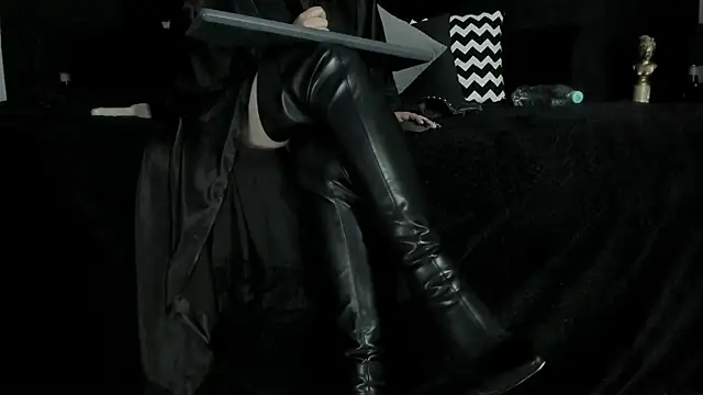  Jade 16 online show from February 2025 02:59:02 PM