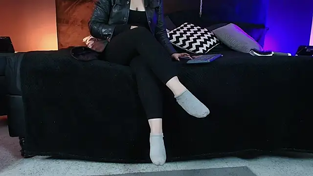  Jade 16 online show from October 2025 11:43:01 AM