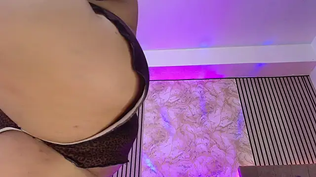 JuliRamirez online show from March 2026 05:30:01 PM