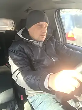 Snapshot of DanielOhCool chatting on February 2025 09:32:02 AM DanielOhCool online show from February 2025 09:32:02 AM