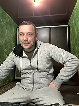 Snapshot of DanielOhCool chatting on February 2025 01:53:02 PM DanielOhCool online show from February 2025 01:53:02 PM