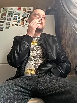 Snapshot of DanielOhCool chatting on March 2025 07:32:02 AM DanielOhCool online show from March 2025 07:32:02 AM