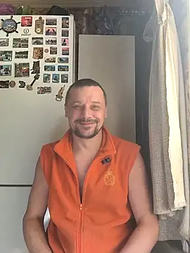 Snapshot of DanielOhCool chatting on September 2025 08:03:01 AM DanielOhCool online show from September 2025 08:03:01 AM