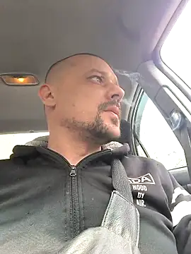 DanielOhCool online show from April 2026 09:10:01 AM