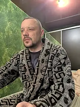 DanielOhCool online show from April 2026 04:06:02 AM