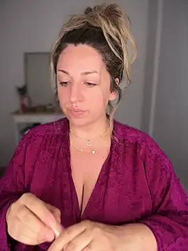 Snapshot of miamellycious chatting on July 2026 03:11:01 AM miamellycious online show from July 2026 03:11:01 AM