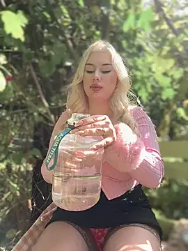 LaraHollywood online show from September 2025 06:26:02 AM