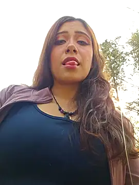 DORYY online show from November 2025 10:15:01 PM