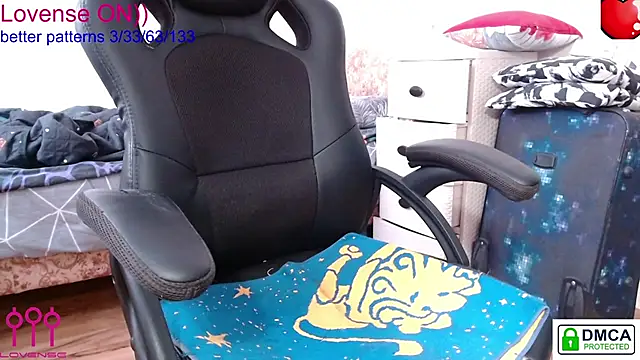 sweet cute cat online show from March 2025 07:35:02 AM