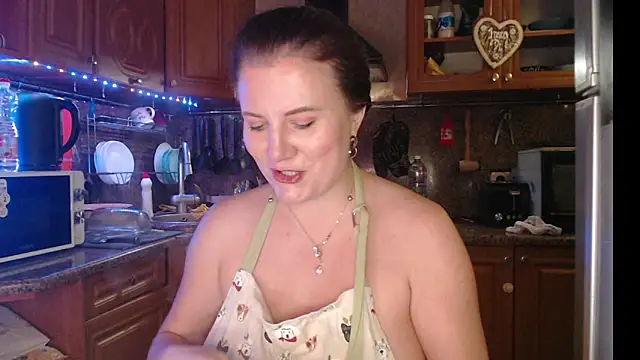 Snapshot of LizaCakes chatting on December 2024 02:44:01 PM LizaCakes online show from December 2024 02:44:01 PM