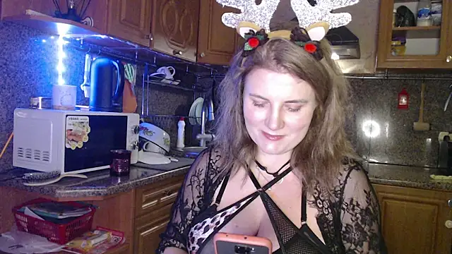 Snapshot of LizaCakes chatting on January 2025 08:50:01 PM LizaCakes online show from January 2025 08:50:01 PM