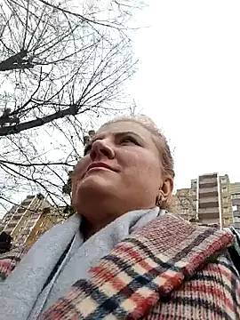 Snapshot of LizaCakes chatting on March 2025 12:13:01 PM LizaCakes online show from March 2025 12:13:01 PM