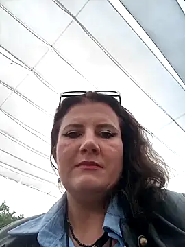 Snapshot of LizaCakes chatting on September 2025 03:34:02 PM LizaCakes online show from September 2025 03:34:02 PM