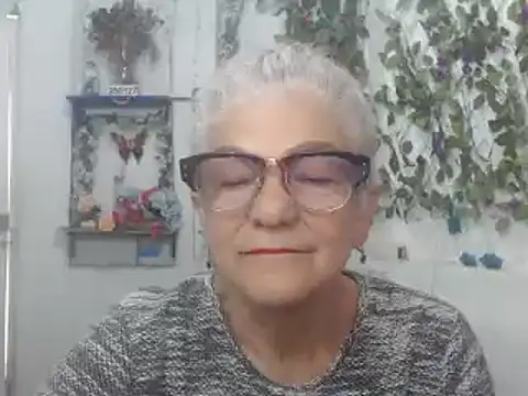 FunnyGrandma online show from February 2025 06:39:01 PM