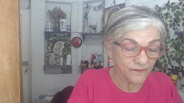 FunnyGrandma online show from April 2026 03:11:01 AM