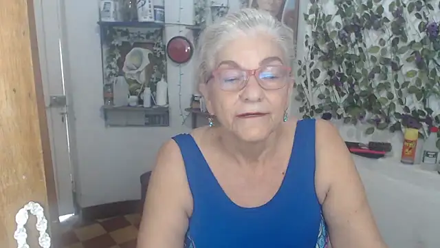 FunnyGrandma online show from April 2026 07:09:01 PM