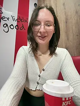 The Snowwhitee online show from April 2026 09:10:01 AM