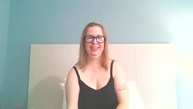 Snapshot of SweetandNaughty1 chatting on January 2025 07:53:02 PM SweetandNaughty1 online show from January 2025 07:53:02 PM