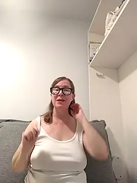 Snapshot of SweetandNaughty1 chatting on October 2025 09:19:02 PM SweetandNaughty1 online show from October 2025 09:19:02 PM