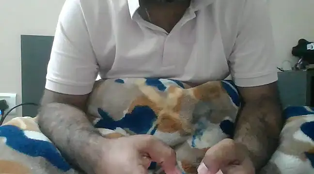 Snapshot of coolrocky346 chatting on December 2024 02:14:02 PM coolrocky346 online show from December 2024 02:14:02 PM