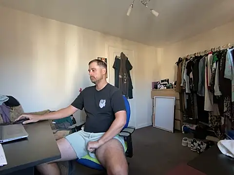 Kramer023 online show from September 2025 10:17:01 AM