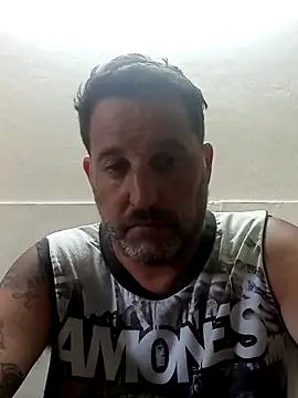 Snapshot of Reload_033 chatting on February 2026 11:10:01 AM Reload 033 online show from February 2026 11:10:01 AM