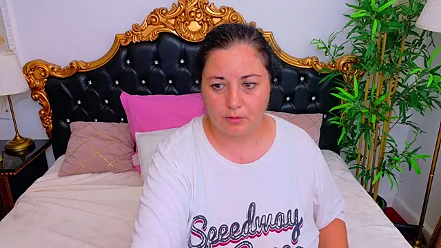 AleshaArabian online show from July 2026 08:02:01 PM