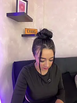 Snapshot of EmmyEvans1 chatting on September 2025 07:36:02 PM EmmyEvans1 online show from September 2025 07:36:02 PM