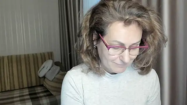 lauraoven online show from January 2025 12:45:02 PM