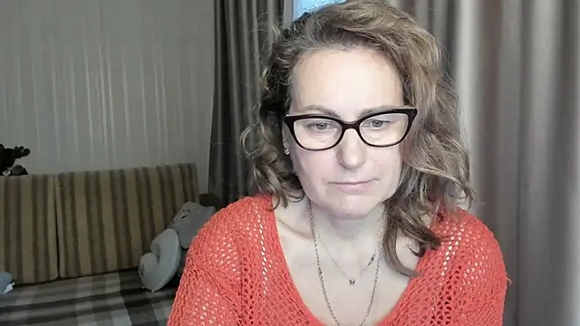 lauraoven online show from January 2025 07:04:01 AM