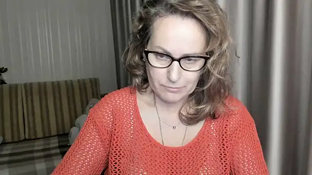 lauraoven online show from January 2025 04:16:01 PM