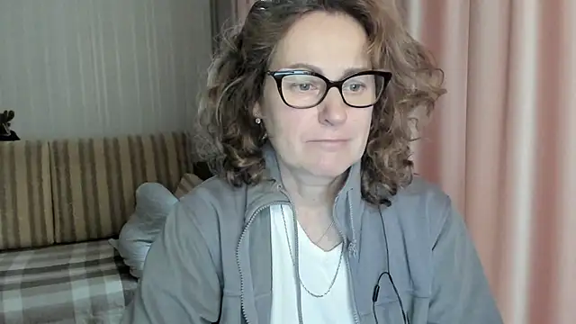 lauraoven online show from February 2025 12:49:01 PM