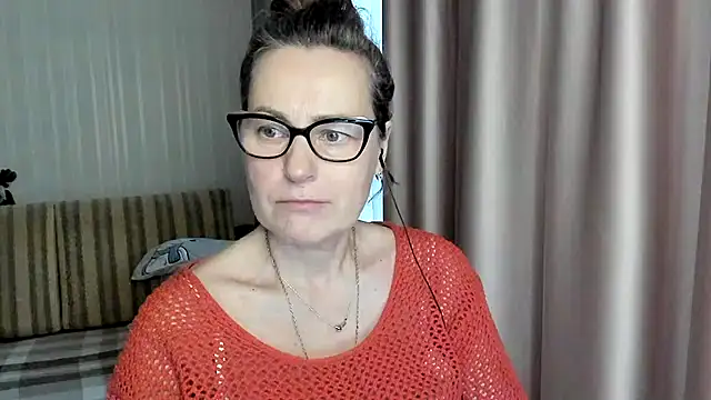 lauraoven online show from February 2025 07:26:01 AM