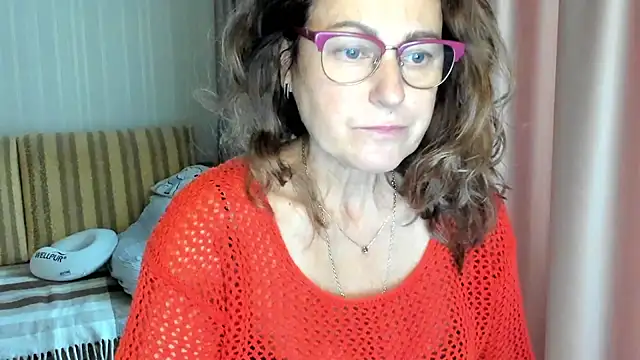 lauraoven online show from October 2025 09:20:01 AM