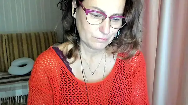 lauraoven online show from October 2025 06:57:02 AM