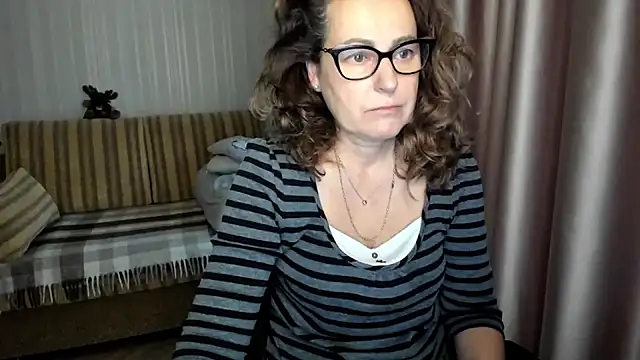 lauraoven online show from November 2025 08:05:01 AM