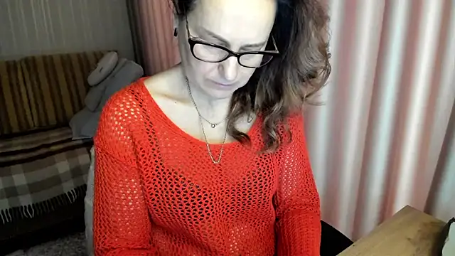 lauraoven online show from February 2026 08:19:01 AM