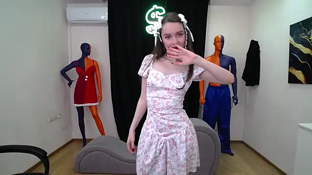 CloudGrace online show from February 2025 03:19:01 AM