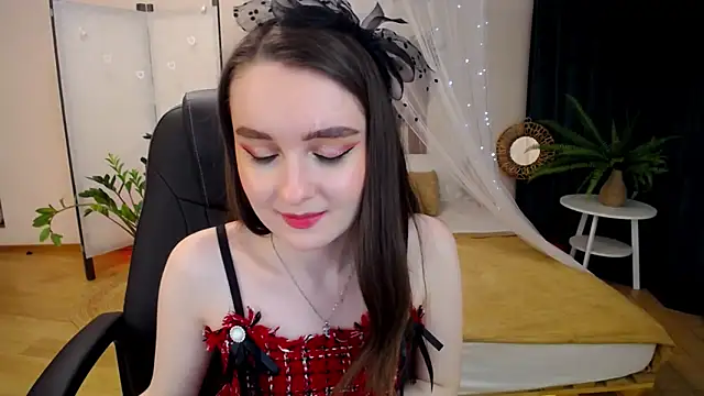 CloudGrace online show from March 2025 06:18:01 PM