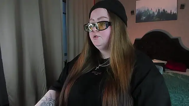 Snapshot of EMMA__CONNOR chatting on January 2025 07:11:02 AM EMMA  CONNOR online show from January 2025 07:11:02 AM