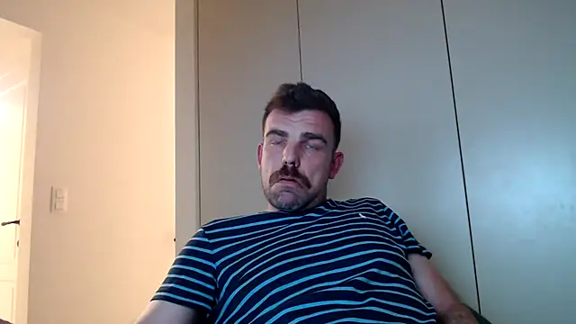 Snapshot of mrbigballs chatting on May 2026 09:10:02 PM mrbigballs online show from May 2026 09:10:02 PM