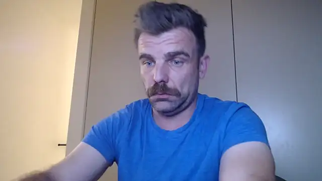 Snapshot of mrbigballs chatting on June 2026 10:34:02 PM mrbigballs online show from June 2026 10:34:02 PM
