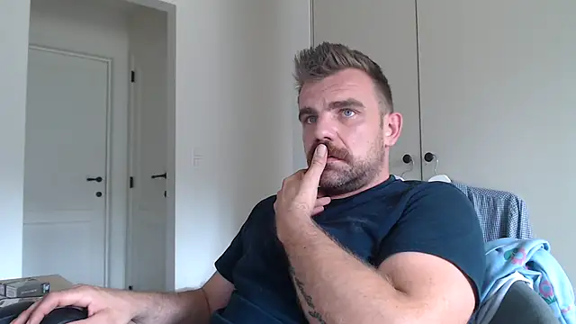 Snapshot of mrbigballs chatting on July 2026 02:56:01 PM mrbigballs online show from July 2026 02:56:01 PM